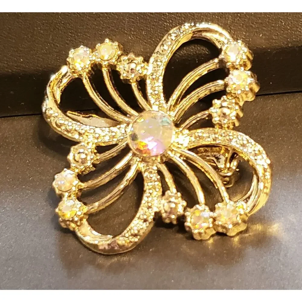Sparkly Flower Brooch Mid-Century Rhinestone Pin Vintage Floral Gold-tone fb1-97